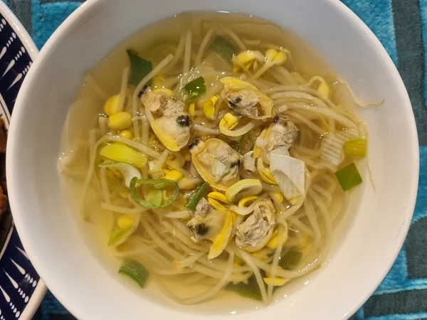 바지락 콩나물국